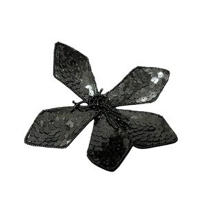 Baki Elegant Black Sequin Flower Brooch